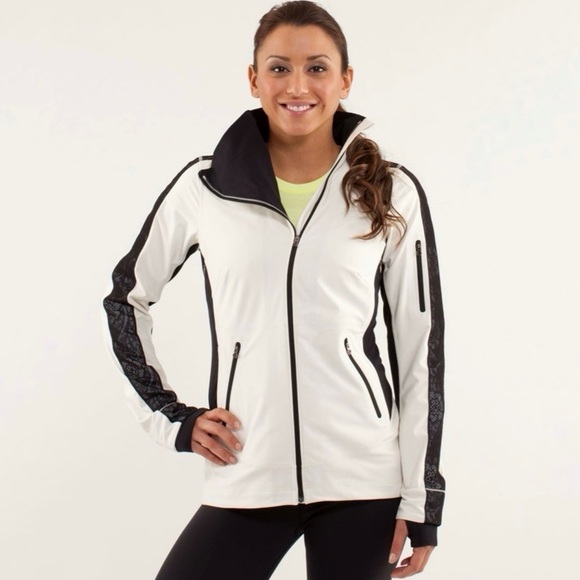 Lululemon Run Draft Dodger Jacket Polar Cream Black Laceoflage 6 - Picture 2 of 16